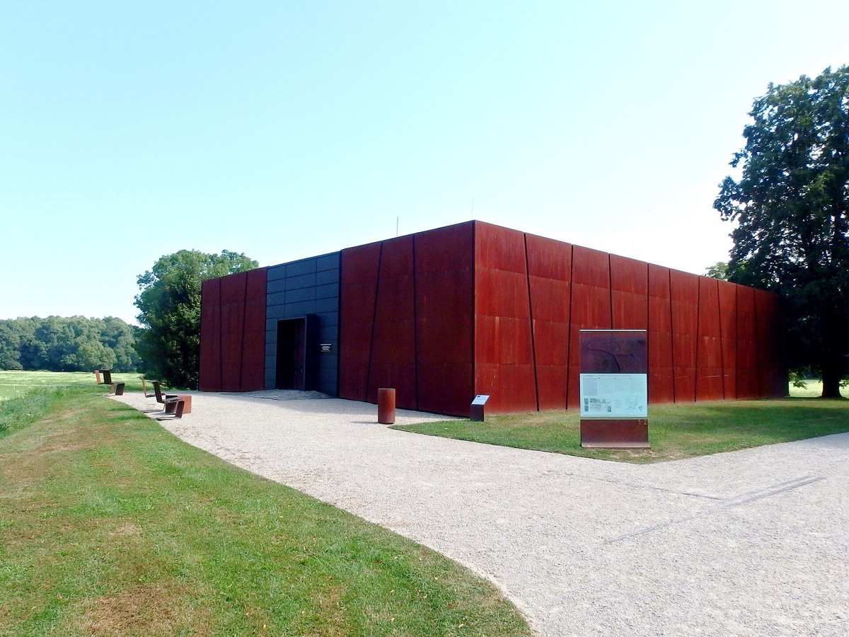 Slovanské hradiště v Mikulčicích